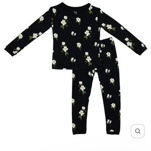 Kyte Baby Long Sleeve Pajamas in Small Midnight Magnolia